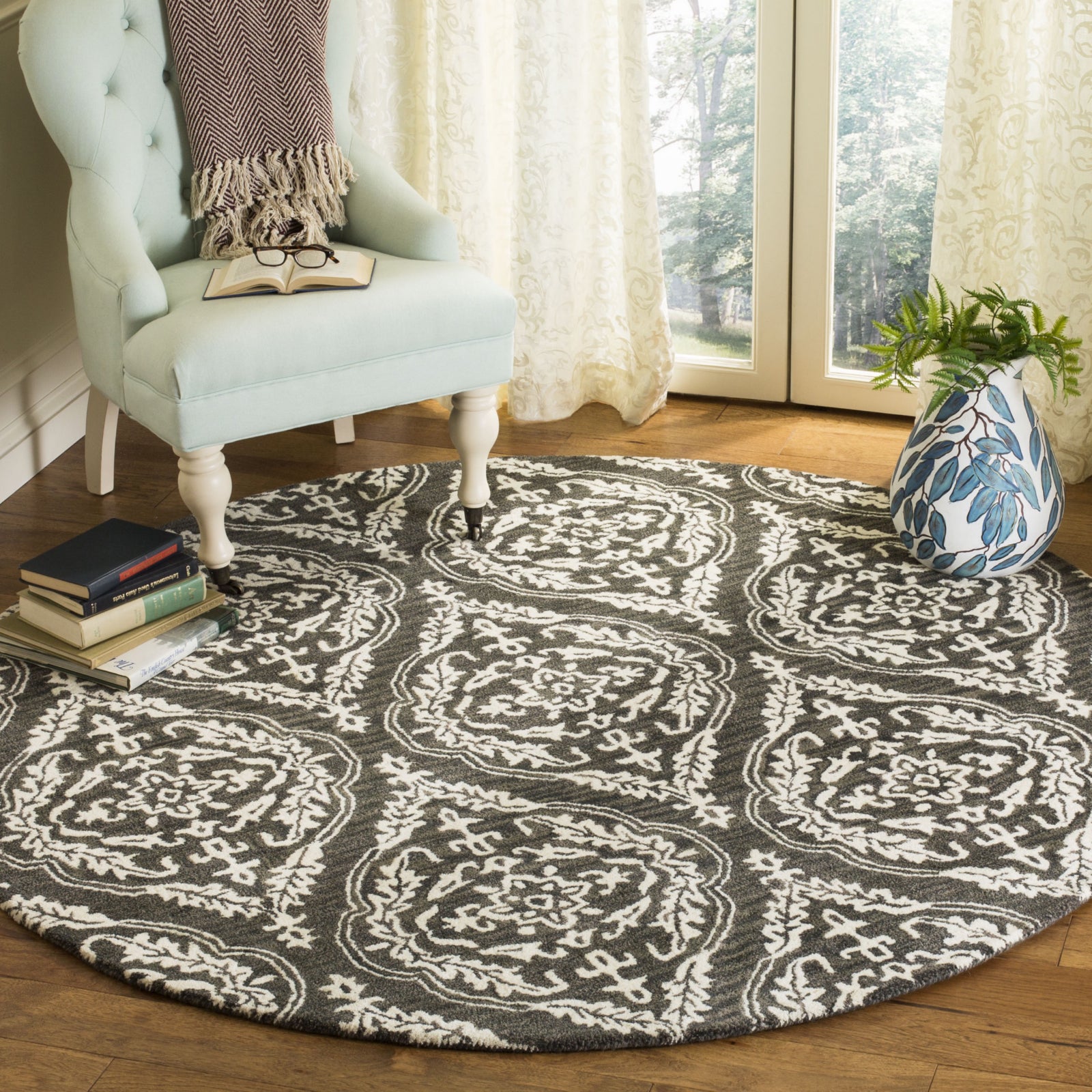 Safavieh Blossom 602 Charcoal/Ivory Area Rug – Incredible Rugs and Decor
