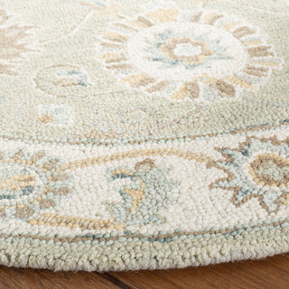 Safavieh Blossom 702 Sage/Ivory Area Rug Detail