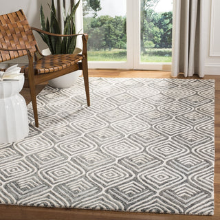 Safavieh Blossom 936 Ivory/Grey Area Rug Room Scene Feature