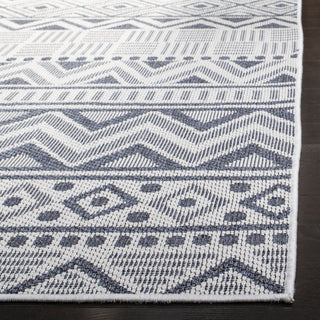 Safavieh Bermuda 800 BMU818A Cream/Navy Area Rug Detail Image