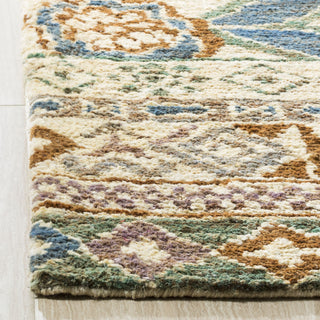 Safavieh Bohemian BOH636 Bleach/Gold Area Rug Detail