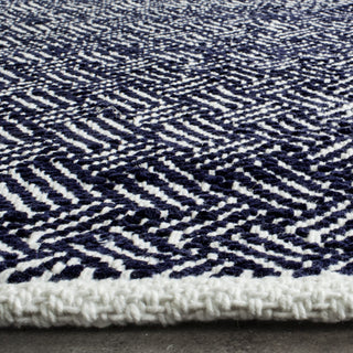 Safavieh Boston 680 Navy Area Rug Detail