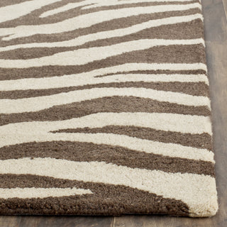 Safavieh Bergama Brg194 Beige/Brown Area Rug Detail