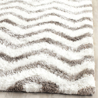 Safavieh Sg-Bsg-Barcelona Shag Barcelona 320 Ivory/Silver Area Rug Detail