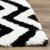 Safavieh Sg-Bsg-Barcelona Shag Barcelona 320 Ivory/Black Area Rug Detail