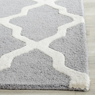 Safavieh Cambridge 121 Silver/Ivory Area Rug Detail