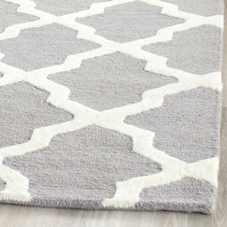 Safavieh Cambridge 121 Silver/Ivory Area Rug Detail