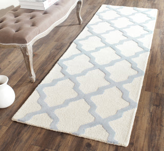 Safavieh Cambridge 121 Ivory/Light Blue Area Rug Room Scene