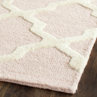 Safavieh Cambridge 121 Light Pink/Ivory Area Rug Detail