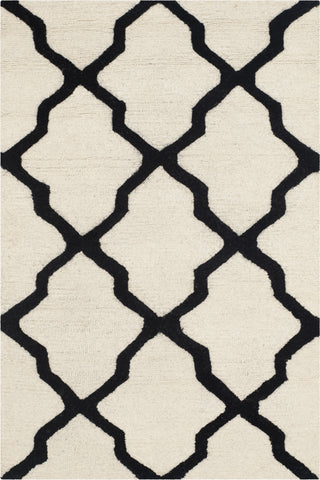 Safavieh Cambridge 121 Ivory/Black Area Rug main image