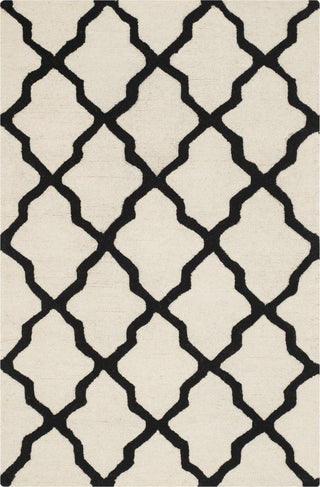 Safavieh Cambridge 121 Ivory/Black Area Rug Main