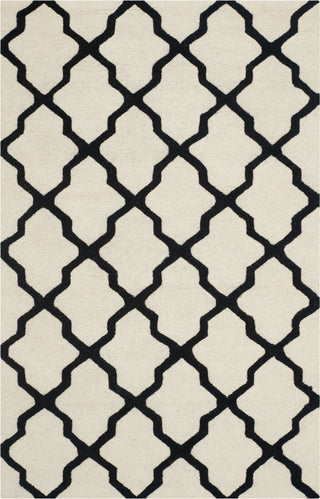 Safavieh Cambridge 121 Ivory/Black Area Rug Main