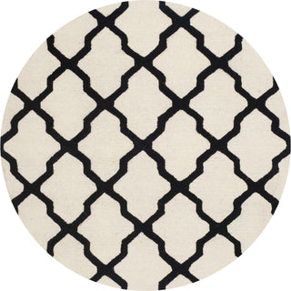 Safavieh Cambridge 121 Ivory/Black Area Rug Round