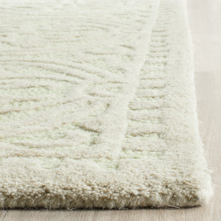 Safavieh Cambridge 123 Light Green/Ivory Area Rug Detail