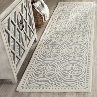 Safavieh Cambridge 123 Silver/Ivory Area Rug Room Scene