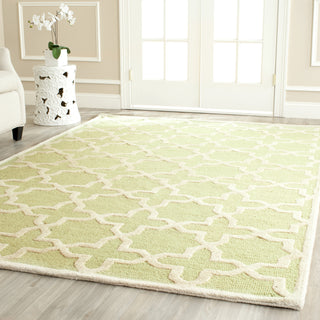 Safavieh Cambridge 125 Light Green/Ivory Area Rug Room Scene Feature