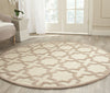Safavieh Cambridge 125 Ivory/Beige Area Rug Room Scene