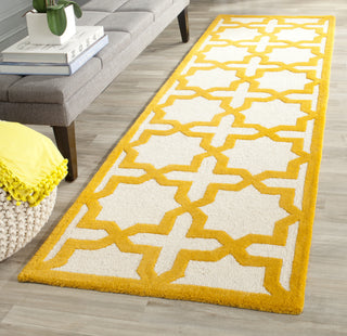 Safavieh Cambridge 125 Ivory/Gold Area Rug Room Scene