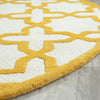 Safavieh Cambridge 125 Ivory/Gold Area Rug Detail
