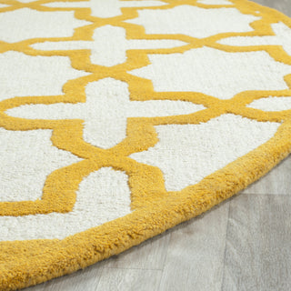 Safavieh Cambridge 125 Ivory/Gold Area Rug Detail