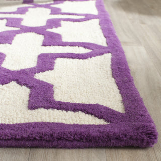 Safavieh Cambridge 125 Ivory/Purple Area Rug Detail