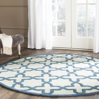 Safavieh Cambridge 125 Ivory/Navy Area Rug Room Scene