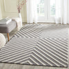 Safavieh Cambridge 129 Dark Grey/Ivory Area Rug Room Scene Feature