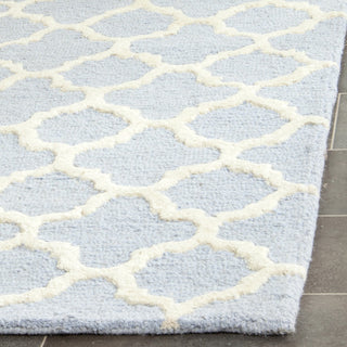 Safavieh Cambridge 130 Light Blue/Ivory Area Rug Detail