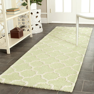 Safavieh Cambridge 130 Light Green/Ivory Area Rug Room Scene