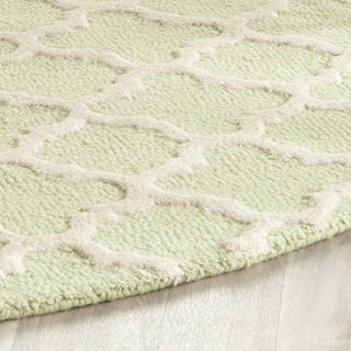 Safavieh Cambridge 130 Light Green/Ivory Area Rug Detail