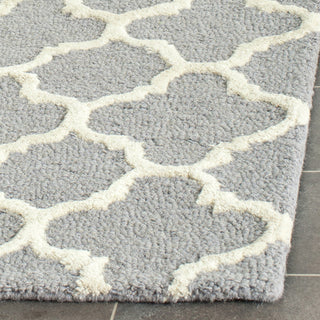 Safavieh Cambridge 130 Silver/Ivory Area Rug Detail