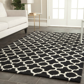 Safavieh Cambridge 130 Black/Ivory Area Rug Room Scene Feature