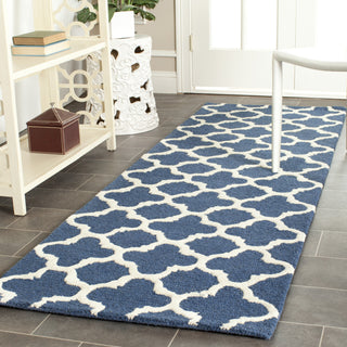 Safavieh Cambridge 130 Navy/Ivory Area Rug Room Scene