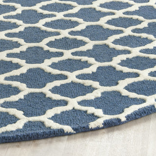 Safavieh Cambridge 130 Navy/Ivory Area Rug Detail