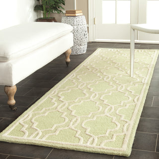 Safavieh Cambridge 131 Light Green/Ivory Area Rug Room Scene