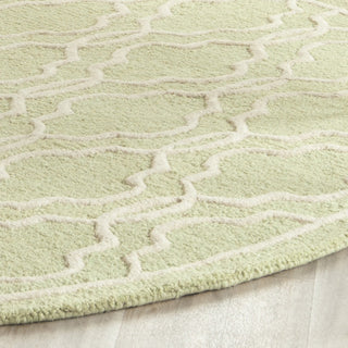 Safavieh Cambridge 131 Light Green/Ivory Area Rug Detail