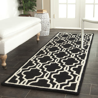 Safavieh Cambridge 131 Black/Ivory Area Rug Room Scene