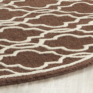 Safavieh Cambridge 131 Dark Brown/Ivory Area Rug Detail