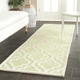 Safavieh Cambridge 132 Light Green/Ivory Area Rug Room Scene