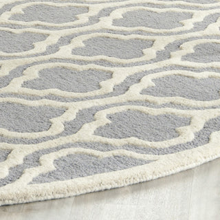 Safavieh Cambridge 132 Silver/Ivory Area Rug Detail