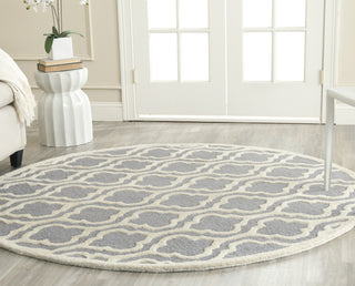 Safavieh Cambridge 132 Silver/Ivory Area Rug Room Scene