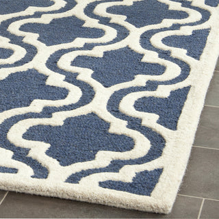 Safavieh Cambridge 132 Navy/Ivory Area Rug Detail