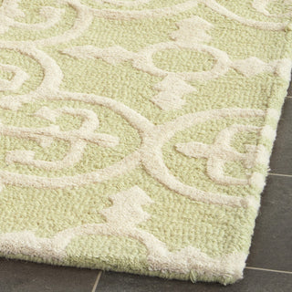 Safavieh Cambridge 133 Light Green/Ivory Area Rug Detail