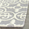 Safavieh Cambridge 133 Silver/Ivory Area Rug Detail