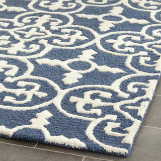 Safavieh Cambridge 133 Navy/Ivory Area Rug Detail