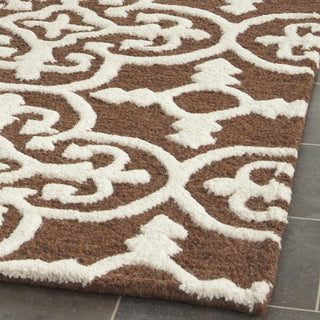 Safavieh Cambridge 133 Dark Brown/Ivory Area Rug Detail