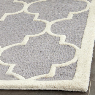 Safavieh Cambridge 134 Silver/Ivory Area Rug Detail