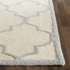 Safavieh Cambridge 134 Ivory/Light Blue Area Rug Detail