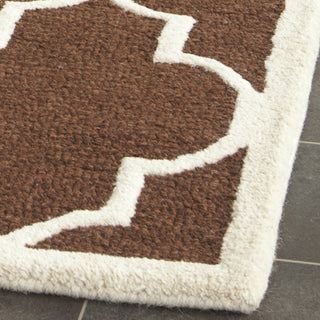 Safavieh Cambridge 134 Dark Brown/Ivory Area Rug Detail