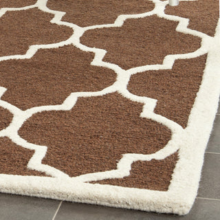 Safavieh Cambridge 134 Dark Brown/Ivory Area Rug Detail